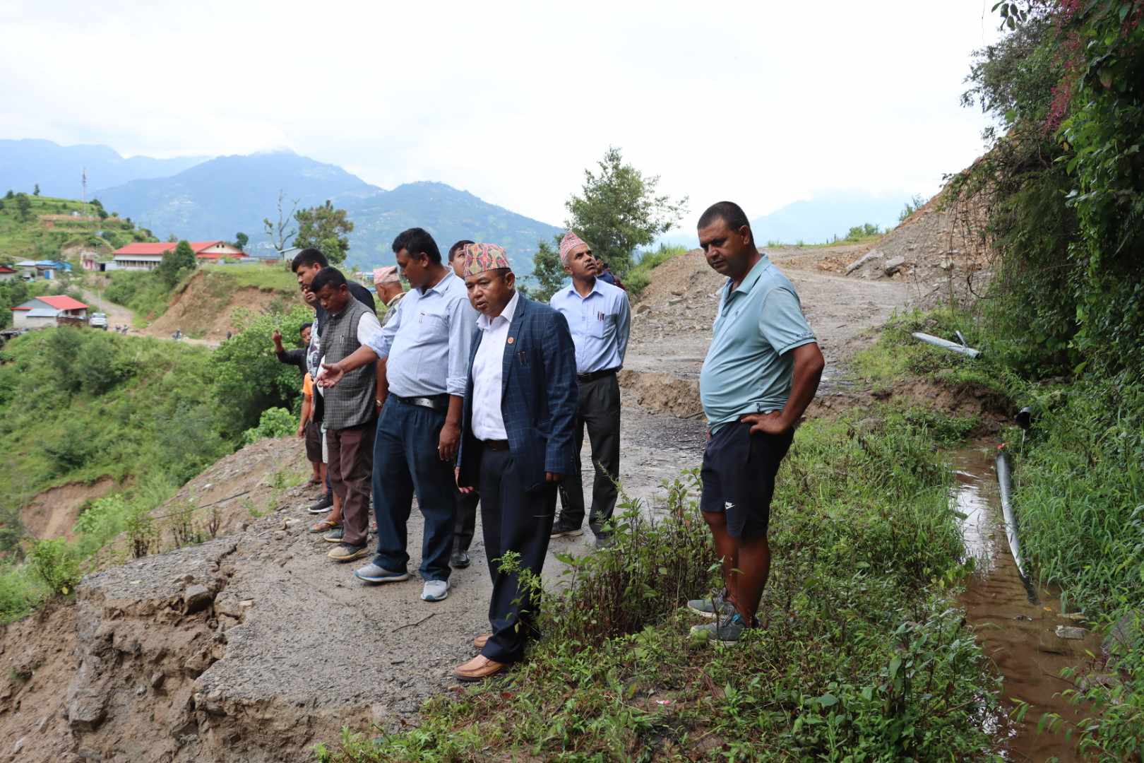 प्राकृतिक विपदमा परेका नगरबासीको रक्षाका लागि सधैँ तयार छौं : नगर प्रमुख तामाङ