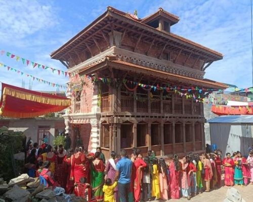 सिन्धुपाल्चोकको ऐतिहासिक कृष्ण मन्दिरको निर्वतमान सभामुख सापकोटाद्धारा उद्घाटन